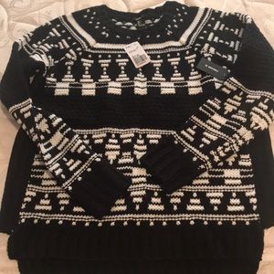 Jrs size large sweater NWT